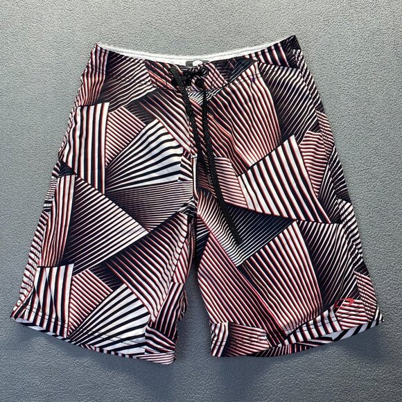 Oakley Black/White/Red Plaid Men’s Board Shorts Size 31 pre owned - Picture 1 of 16